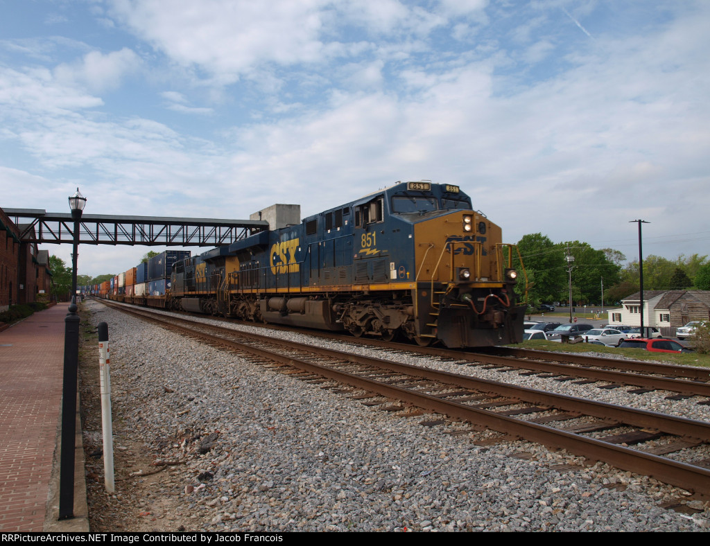 CSX 851